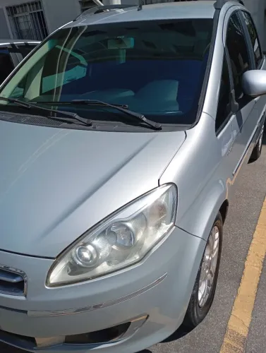 Fiat Idea Essence Dualogic 1.6 Flex 16V 5P 2014