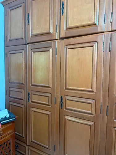 Guarda roupa madeira