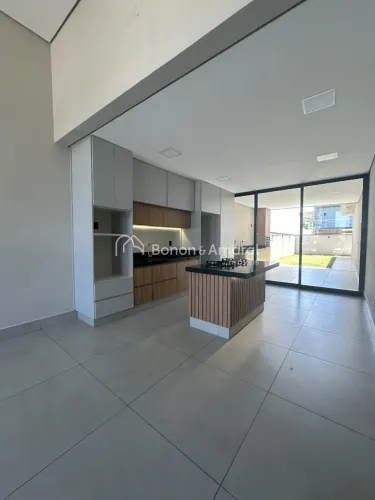 Casa Térrea no Condomínio Terras do Fontanário com 3 suítes e 5 banheiros à Venda, 186 m² 