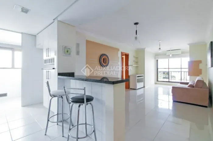 Apartamento 2 quartos, suíte, churrasqueira, mobiliado, vaga escriturada no Bairro Parteno