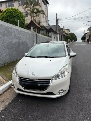 Peugeot 208 Griffe 1.6 Flex 16V 5P Mec. 2014
