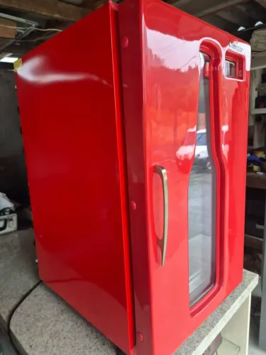 Cervejeira Gelopar 112litros vermelha 220V