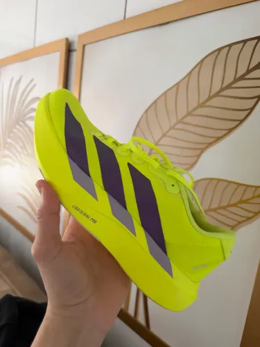 Tênis adidas