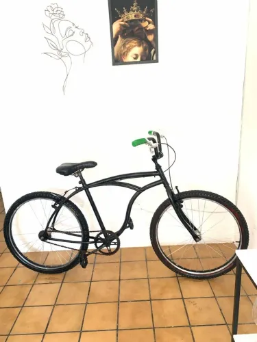 Bike aro 26 toda perfeita nada a ser feito 2 freios novos Faço entrega e aceito cartão