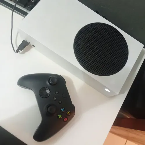 Xbox série s excelente com controle  aceito só pix