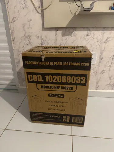 ? Fragmentadora de Papel Tander NFP150220 - 150 Folhas - 220V