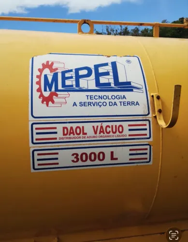 DISTRIBUIDOR DE ESTERCO MEPEL 3000 L
