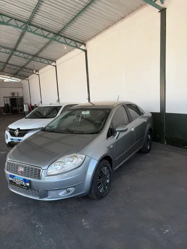 Fiat Linea Essence 1.8 Flex 16V 4P 2014