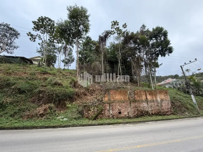 TERRENO GRANDE E EM ÓTIMA LOCALIZAÇÃO NO SOUZA CRUZ