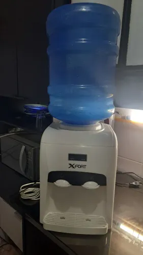 Bebedouro água gelada e normal e cafeteira com 2 bules
