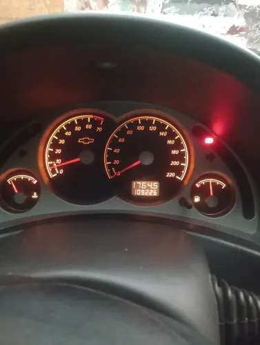 Chevrolet Corsa Hat. Premium 1.4 8V Econoflex 5P 2009