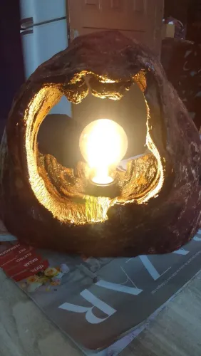 Luminária artesanal com tronco de árvores natural tratado decoração sala