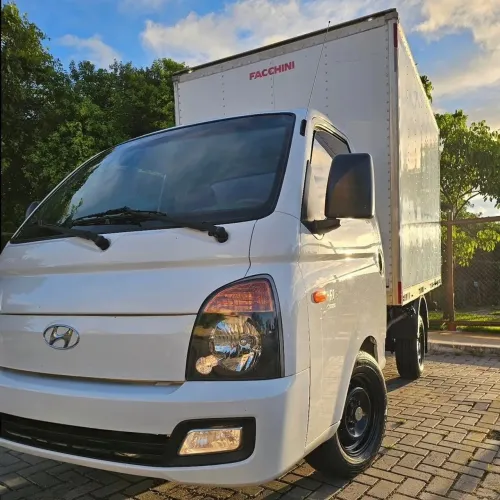 CAMINHÃO BAÚ HYUNDAI HR 2019