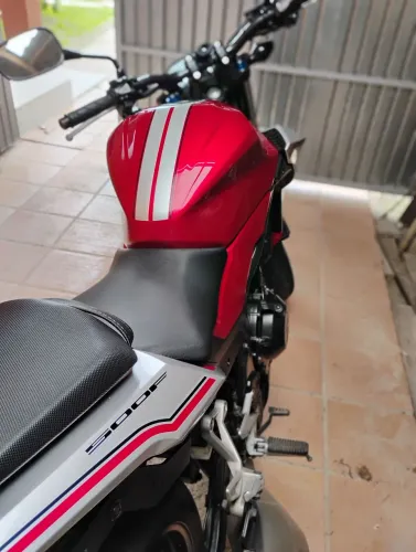 Moto excelente, super inteira