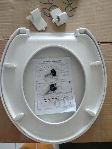 Assento sanitário nunca usado - Celite