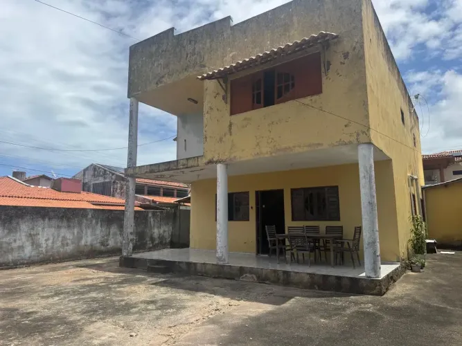 CASA COND FECHADO SERRARIA/ C/ VARANDA/ 3 QUARTOS