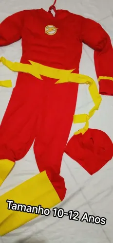 Fantasia Flash com enchimento - Tamanho 10 12 anos
