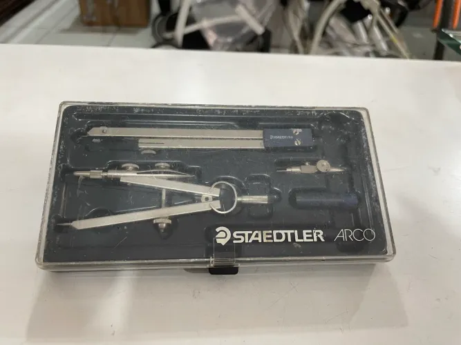 Compasso Staedtler ARCO 559 03