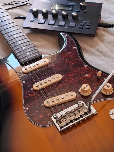 Guitarra tagima 635 classic