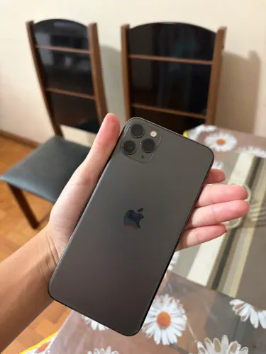 iPhone 11 Pro Max 64GB Preto - Conservado