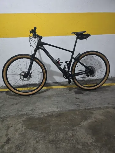 BIKE CANNONDALE SCALPEL HT CARBON 3 PRETO FOSCO. TAMANHO L.