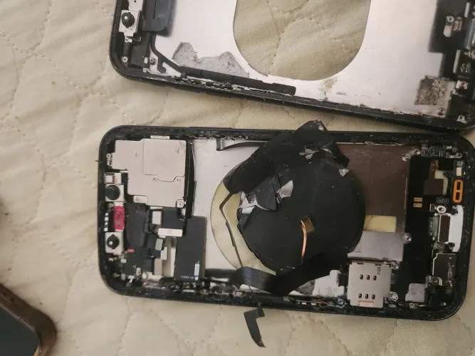 1499864Vendo peças de iphone xr originais 9228 chama WhatsApp