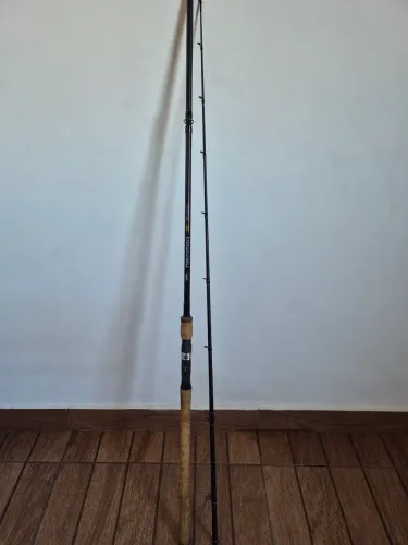 Vara de pesca de carbono im8