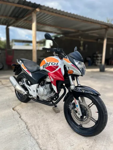 Honda CB300 Edição Limitada Repsol