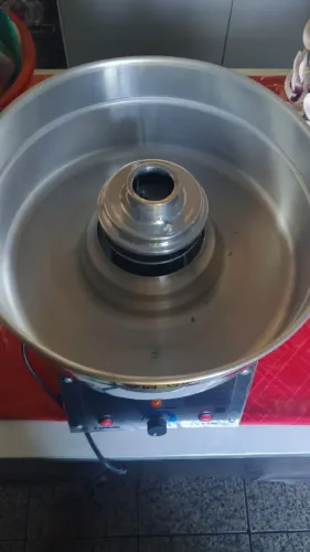 Maquina de fabricar algodão doce