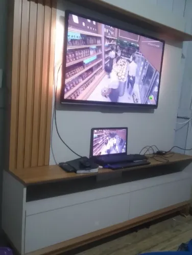 Televisão Smartv Edição limitada 42 PoL LED muda cor, + Painel para até 65 PoL