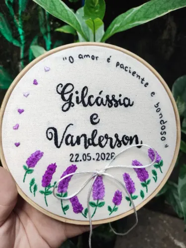 Porta alianças Bordados personalizados feito a mão
