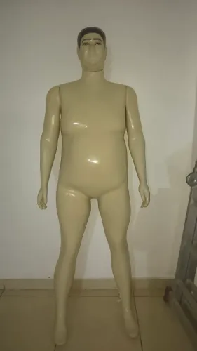 Manequim masculino PLUS