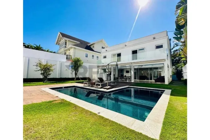 Casa para Locação com 4 suítes - Alphaville Zero Barueri