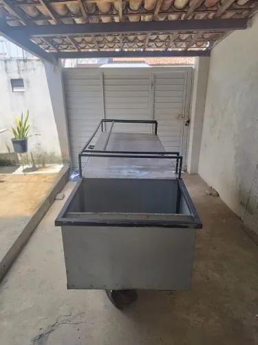Carrinho ambulante para vendas
