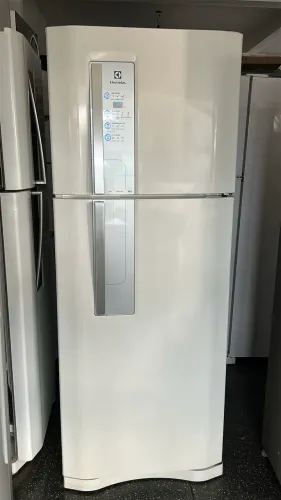 Geladeira Electrolux Df51 Frost Free