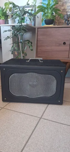 Caixa passiva estilo retro