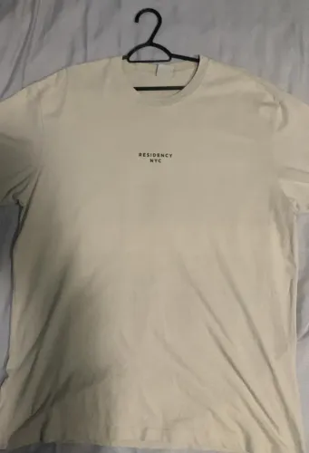 camiseta cotton on loose fit off white tamanho g estampa residency nyc perfeito estado