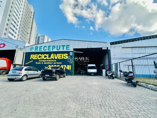 Distrito Industrial, galpão comercial, com 980m², segurança 24 hrs, amplo estacionamento.