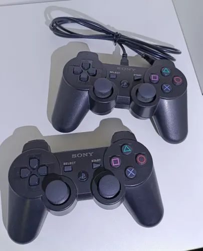 Par controle PS3 primeira linha com um cabo excelente estado pouco uso perfeitos