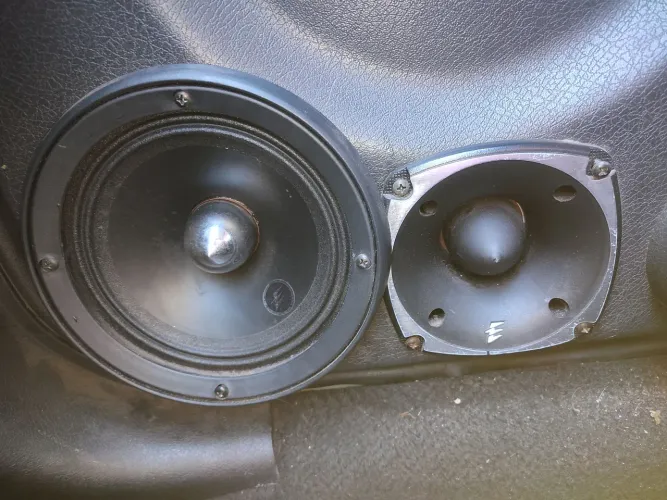 Som Automotivo - Módulo Stetsom HL1200.4, Grave 12" Powervox, Rádio Pioneer