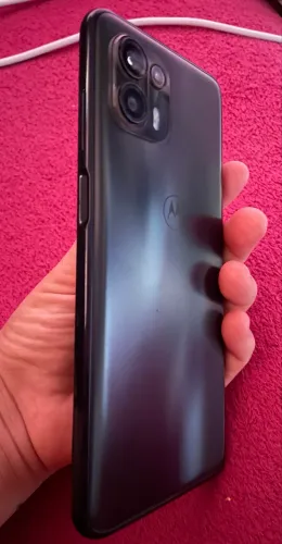 Motorola 128gb, 6ram, 108mp traseira, 32mp frontal, NFC ok