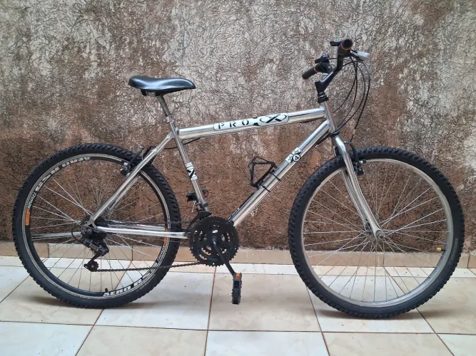 Bicicleta Aro 26 Cromada