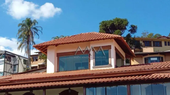 Casa para locação no Mangabeiras | 500 m² - 4 quartos ocação no Mangabeiras com 4 Suítes.