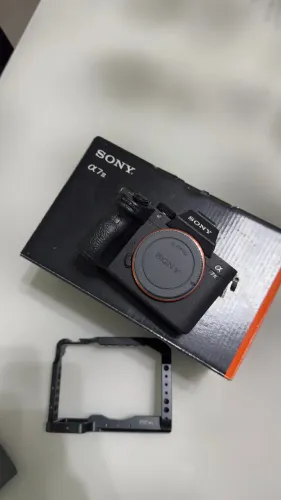 Câmera Sony A7iii mk3  + Cage
