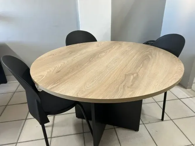 Mesa de reuniao Redonda 1,20m com 3 cadeiras