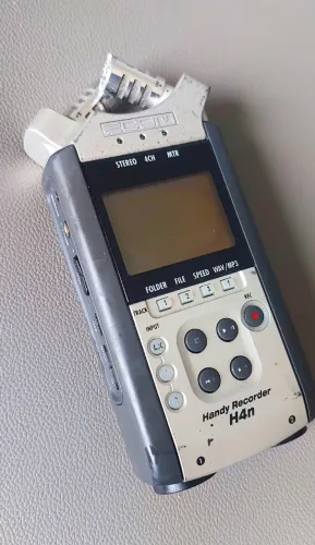 Gravador Digital Estéreo Zoom H4N