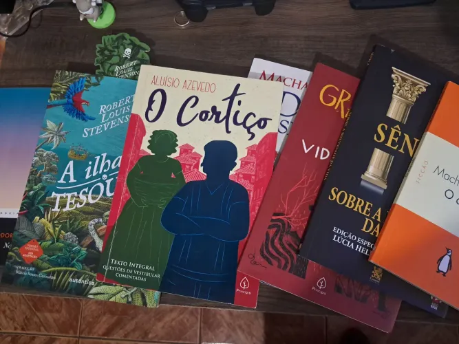 Kit com 7 Livros Clássicos - Excelente Estado (Desapego)