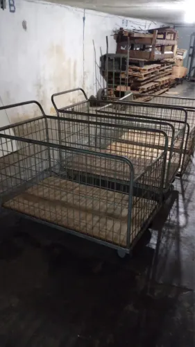 4 Carrinho tela por 850,00