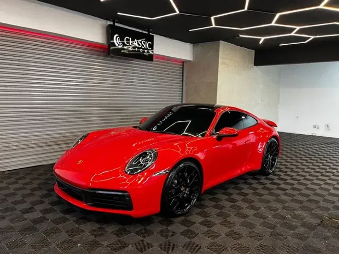 Porsche 911 Carrera 3.0 24V H6 PDK 2024