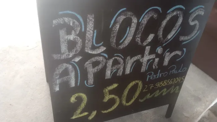 BLOCOS PRE-MOLDADOS E ESTRUTURAIS 